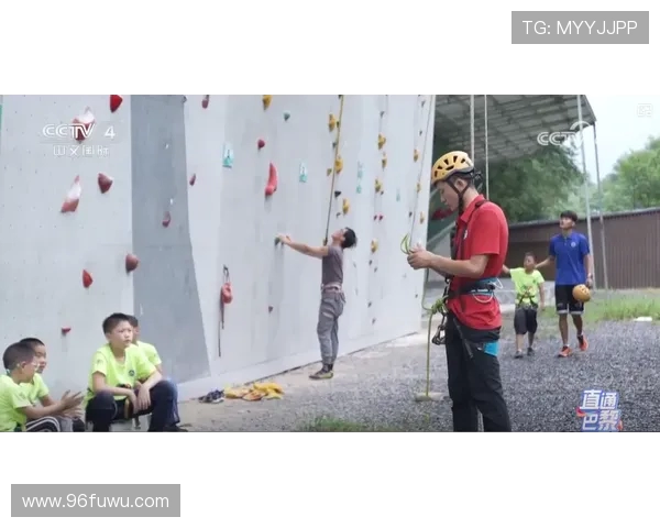 攀岩深度探索：揭示北京攀岩队在边路渗透中的战术与技巧